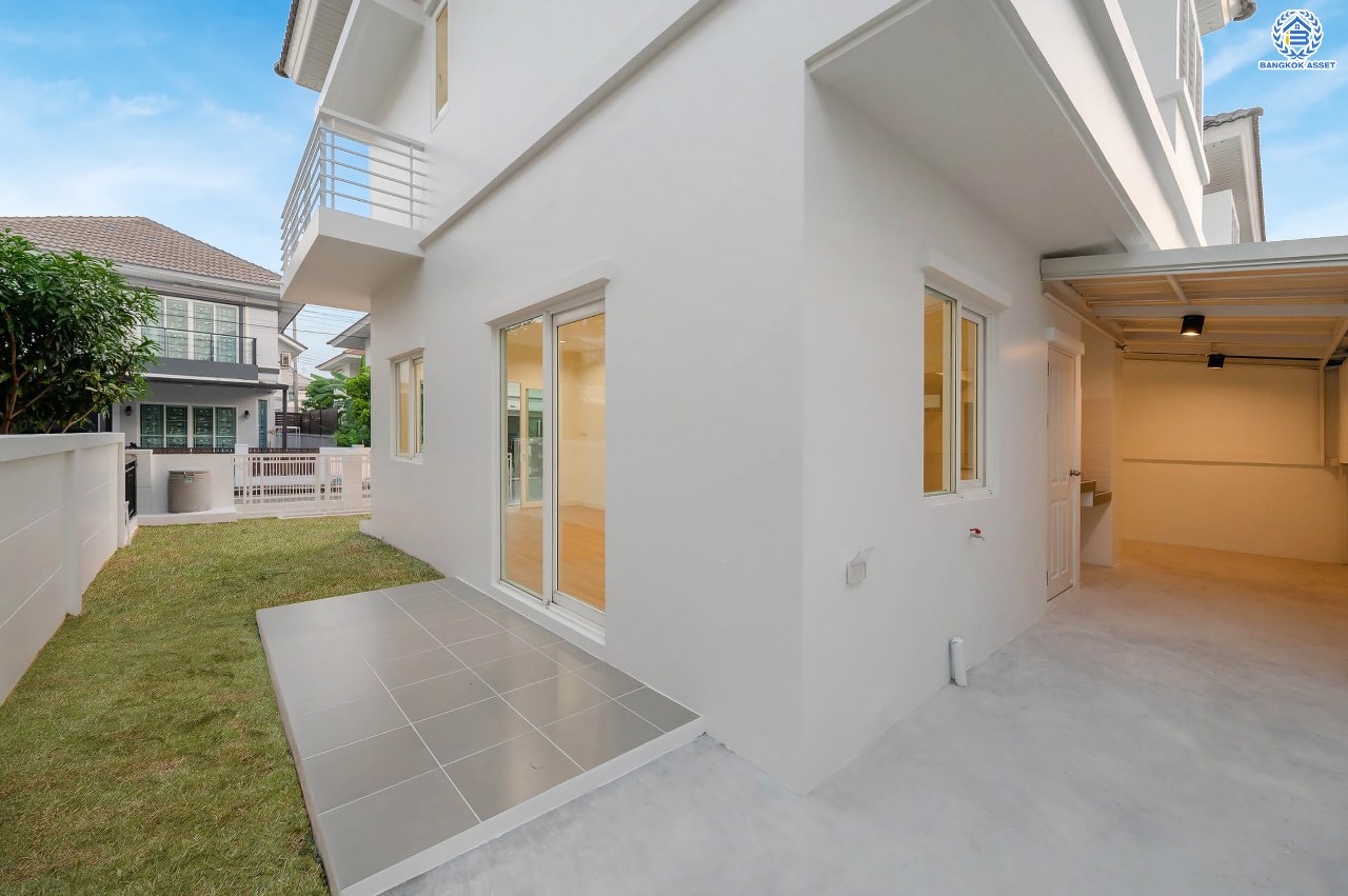 บ้านมือสองตกแต่งใหม่ โครงการ เดอะวิลล่า ราชพฤกษ์-ท่าอิฐ แบรนด์ Property Perfect เดินทางสะดวก เนื้อที่ 35.8 ตร.ว. ฟังก์ชัน 3 ห้องนอน 2 ห้องน้ำ จอดรถได้ 2 คัน บนทำเลเชื่อมต่อทั้ง ถ.รัตนาธิเบศร์ และถ.ราชพฤกษ์ และเพียง 10 นาทีถึงรถไฟฟ้า "สถานีบางรักน้อยท่าอิฐ"